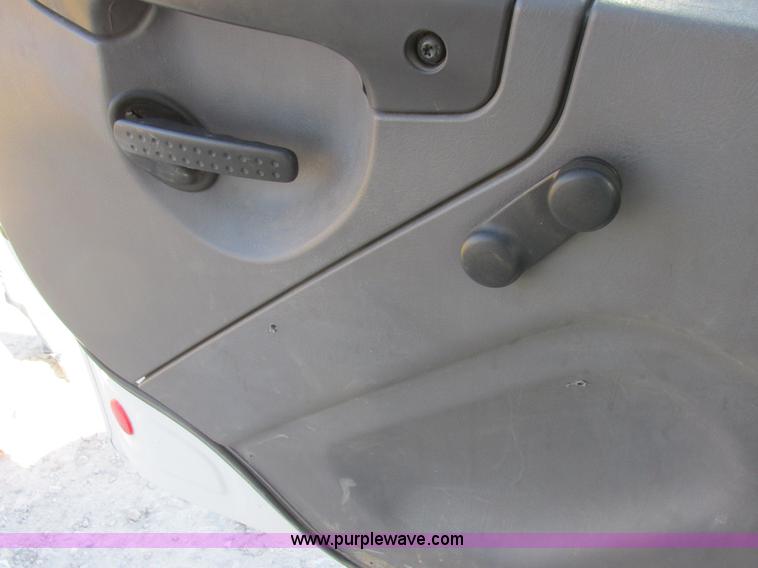 image for item L7126 2007 Freightliner Business Class M2 service truck