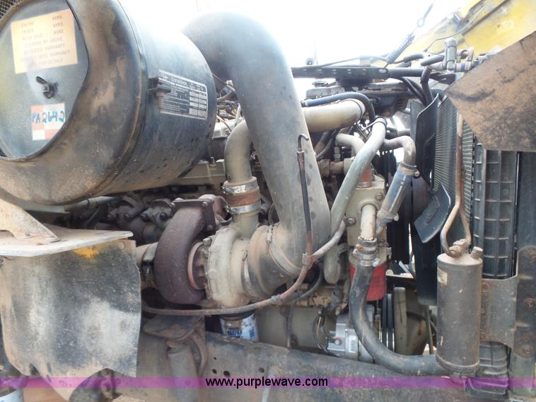 image for item L7263 1989 Ford LT9000 semi truck