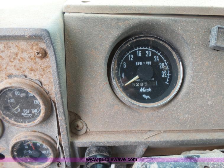 image for item L7264 1986 Mack R688ST manure spreader truck