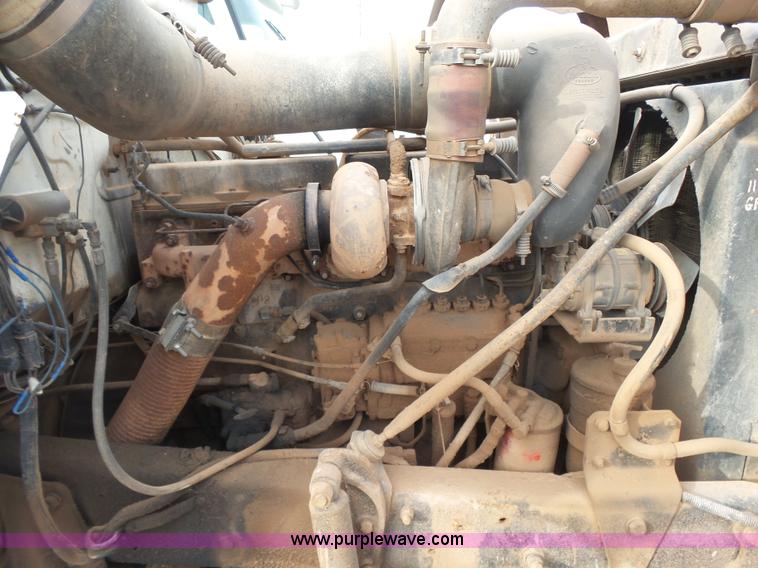 image for item L7264 1986 Mack R688ST manure spreader truck