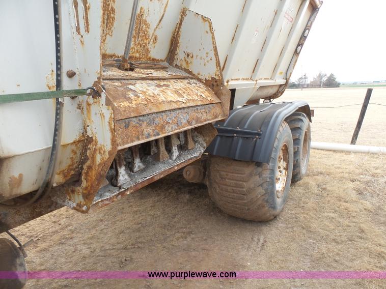 image for item L7264 1986 Mack R688ST manure spreader truck