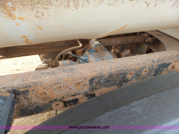 image for item L7264 1986 Mack R688ST manure spreader truck