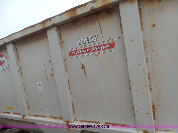 image for item L7264 1986 Mack R688ST manure spreader truck