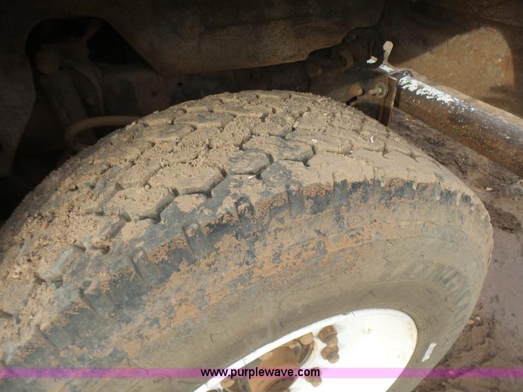 image for item L7264 1986 Mack R688ST manure spreader truck