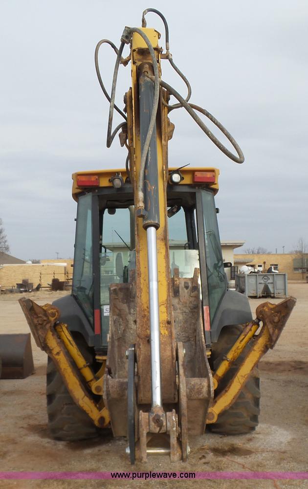 image for item L7266 2006 John Deere 644 backhoe