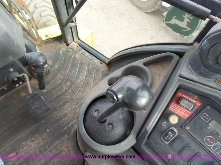 image for item L7266 2006 John Deere 644 backhoe