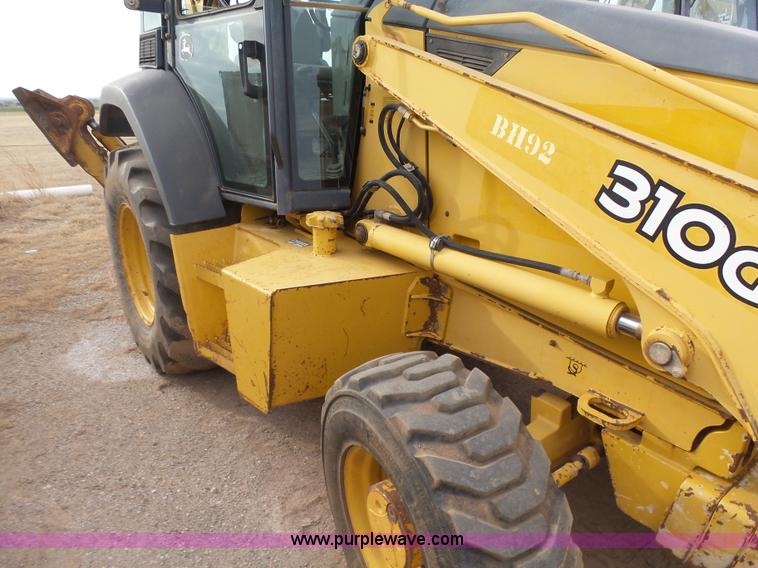 image for item L7266 2006 John Deere 644 backhoe