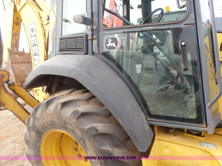 image for item L7266 2006 John Deere 644 backhoe