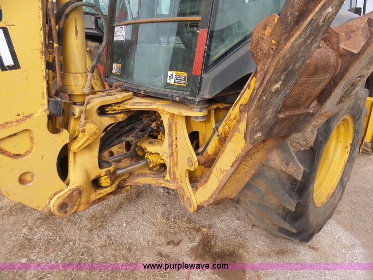 image for item L7266 2006 John Deere 644 backhoe