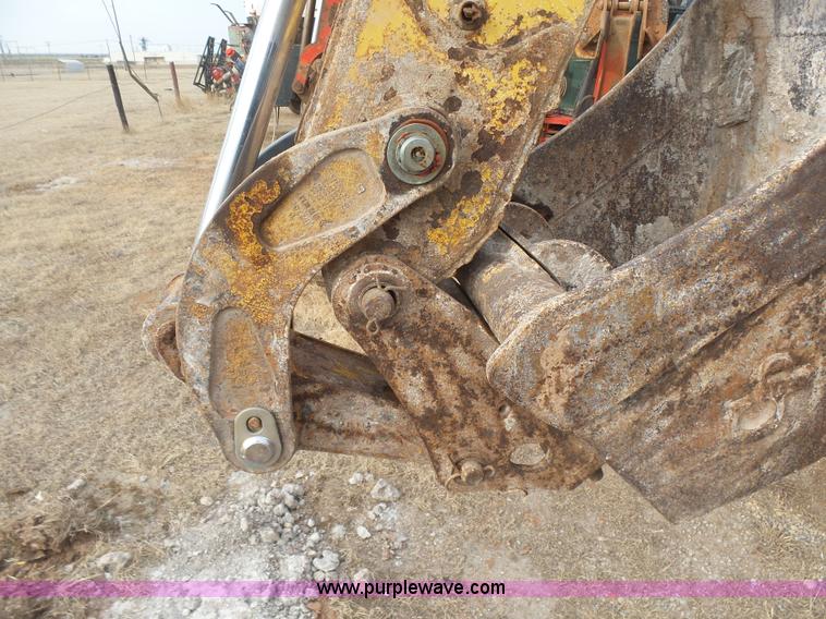 image for item L7266 2006 John Deere 644 backhoe