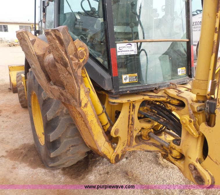 image for item L7266 2006 John Deere 644 backhoe