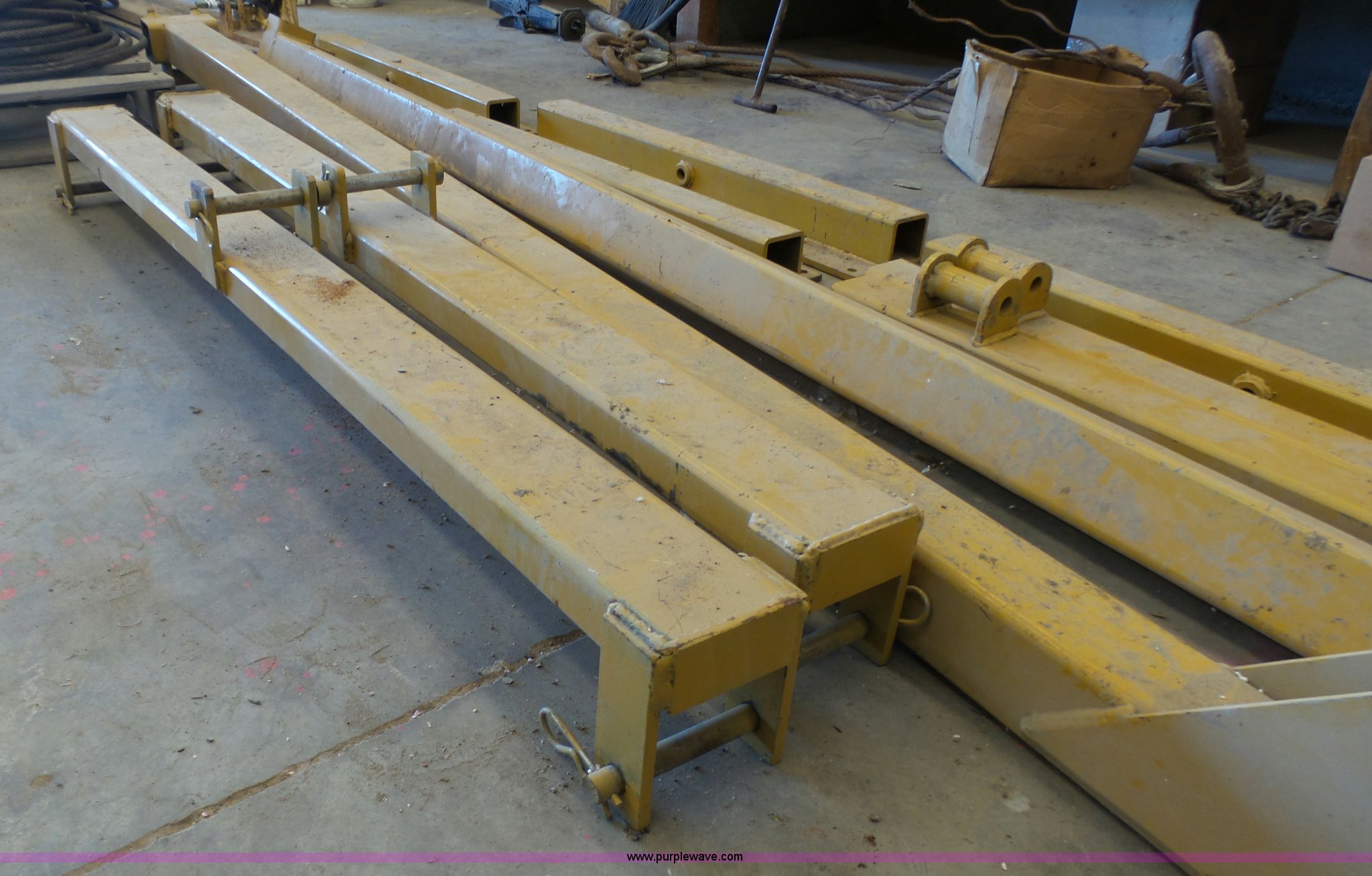 Gomaco paver walking string line in Topeka, KS Item BF9021 sold