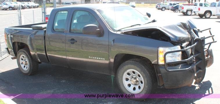 image for item AO9416 2011 Chevrolet Silverado 1500 Ext. Cab pickup truck
