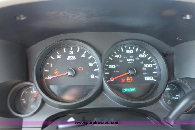 image for item AO9416 2011 Chevrolet Silverado 1500 Ext. Cab pickup truck