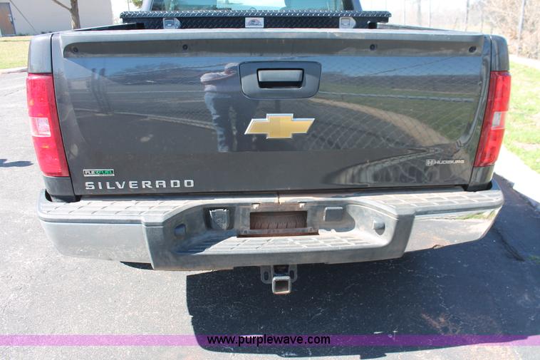 image for item AO9416 2011 Chevrolet Silverado 1500 Ext. Cab pickup truck