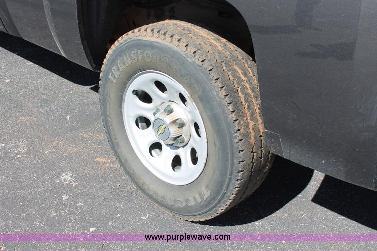 image for item AO9416 2011 Chevrolet Silverado 1500 Ext. Cab pickup truck