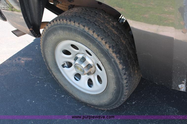 image for item AO9416 2011 Chevrolet Silverado 1500 Ext. Cab pickup truck