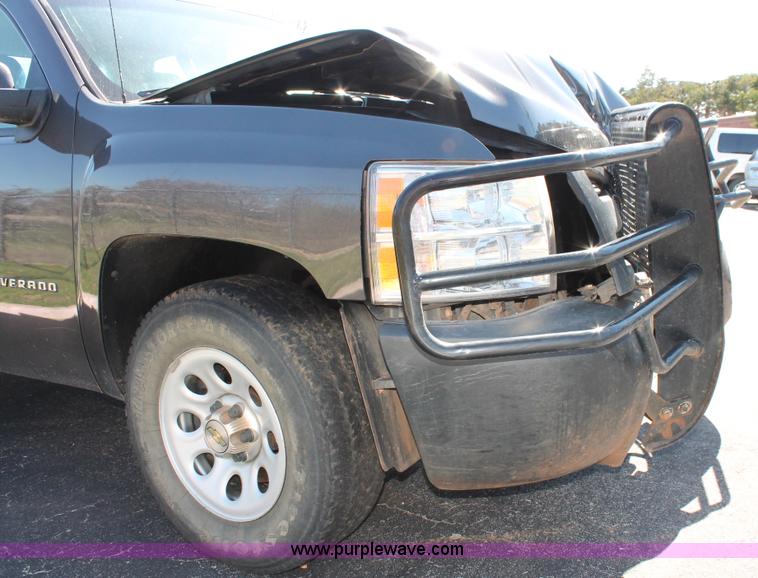 image for item AO9416 2011 Chevrolet Silverado 1500 Ext. Cab pickup truck