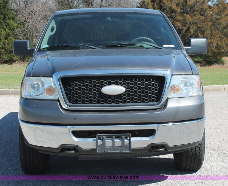 image for item AO9417 2007 Ford F150 XLT Crew Cab pickup truck