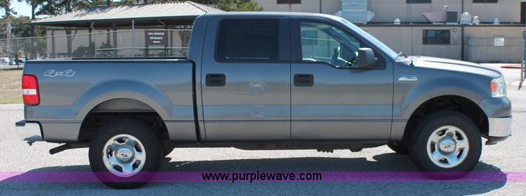 image for item AO9417 2007 Ford F150 XLT Crew Cab pickup truck