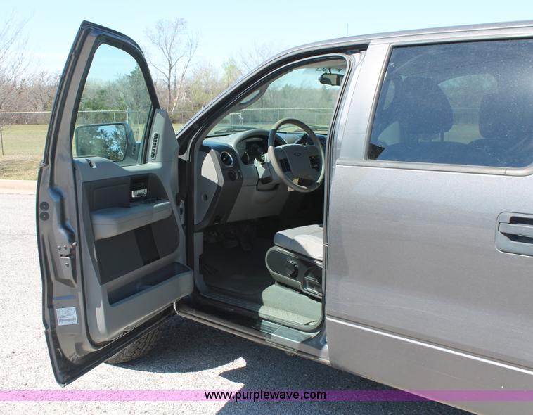 image for item AO9417 2007 Ford F150 XLT Crew Cab pickup truck