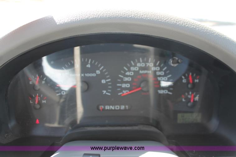 image for item AO9417 2007 Ford F150 XLT Crew Cab pickup truck