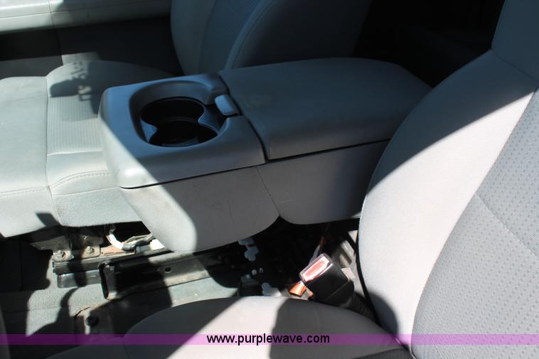 image for item AO9417 2007 Ford F150 XLT Crew Cab pickup truck