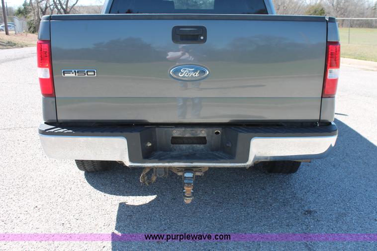 image for item AO9417 2007 Ford F150 XLT Crew Cab pickup truck