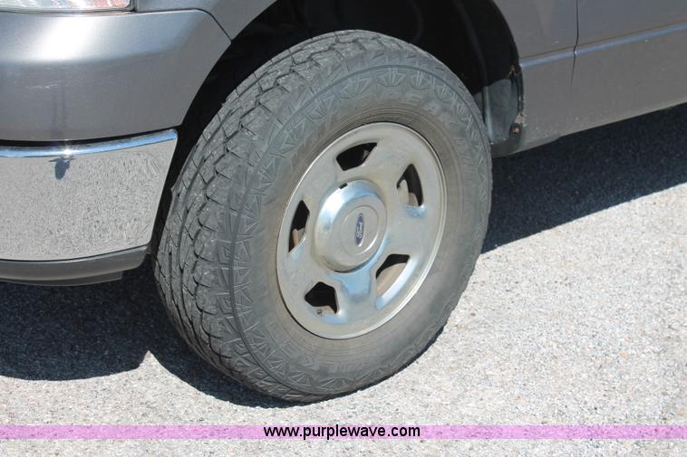 image for item AO9417 2007 Ford F150 XLT Crew Cab pickup truck