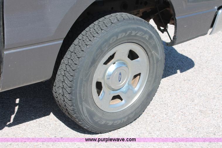 image for item AO9417 2007 Ford F150 XLT Crew Cab pickup truck