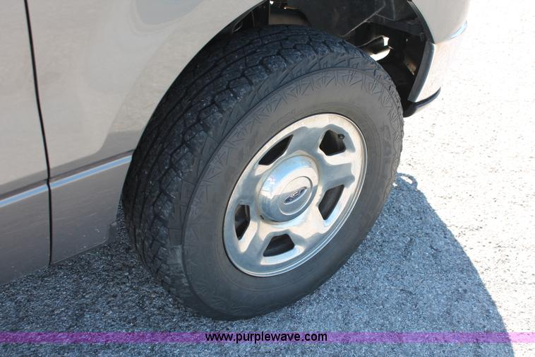 image for item AO9417 2007 Ford F150 XLT Crew Cab pickup truck