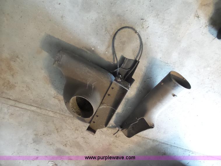 image for item AR9458 John Deere F687 Z-Trak ZTR lawn mower