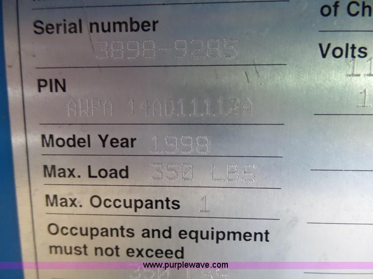 image for item AR9461 1998 Genie AWP-305 vertical lift