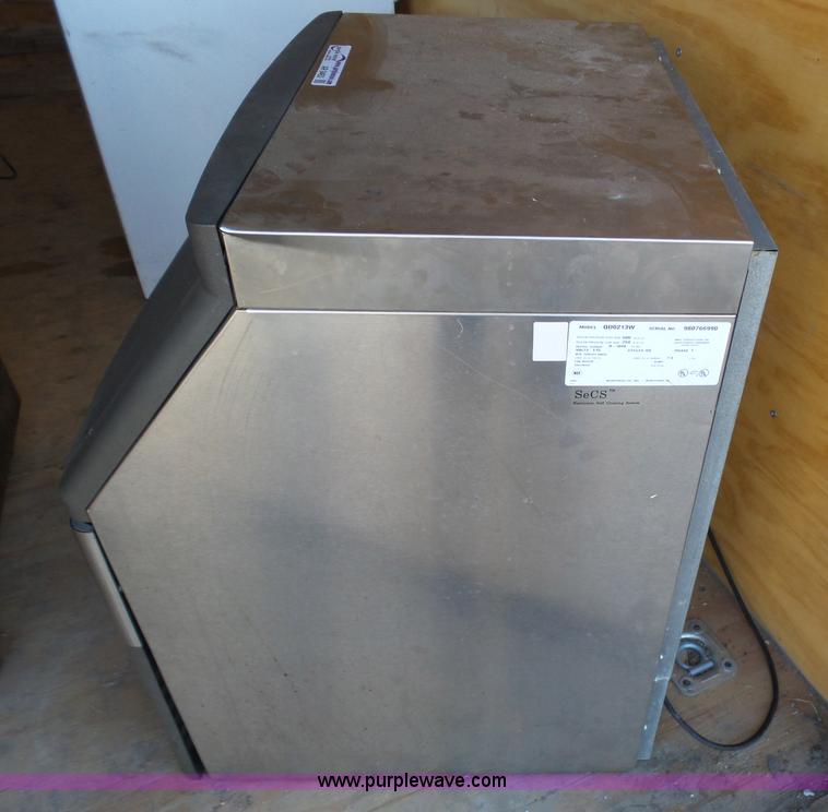image for item AR9463 Assorted restaurant equipment