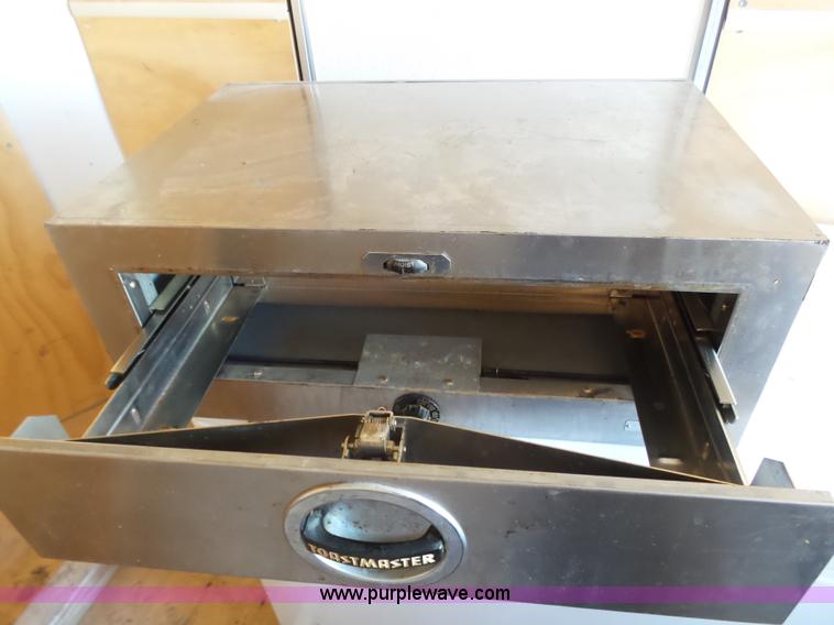 image for item AR9463 Assorted restaurant equipment