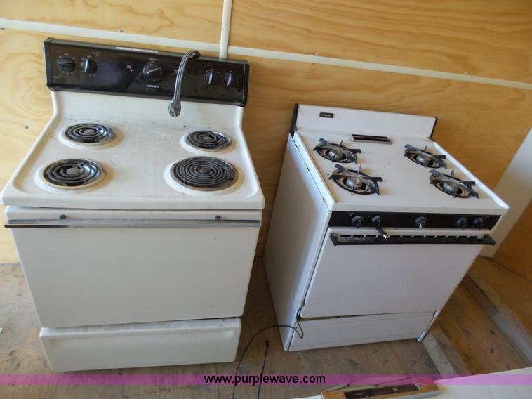 image for item AR9464 Assorted appliances