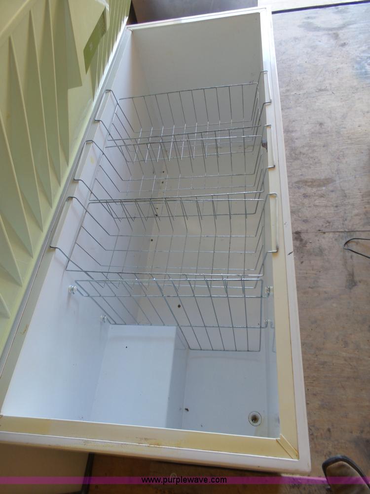 image for item AR9464 Assorted appliances