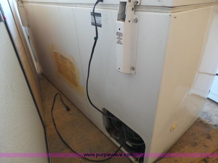 image for item AR9464 Assorted appliances