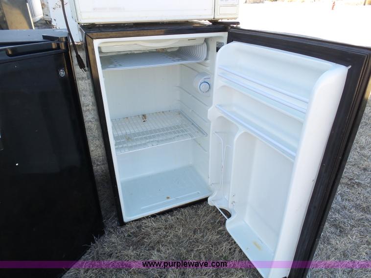 image for item AR9465 Assorted appliances