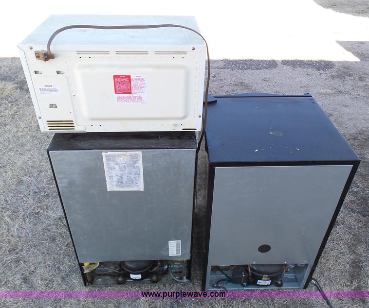 image for item AR9465 Assorted appliances