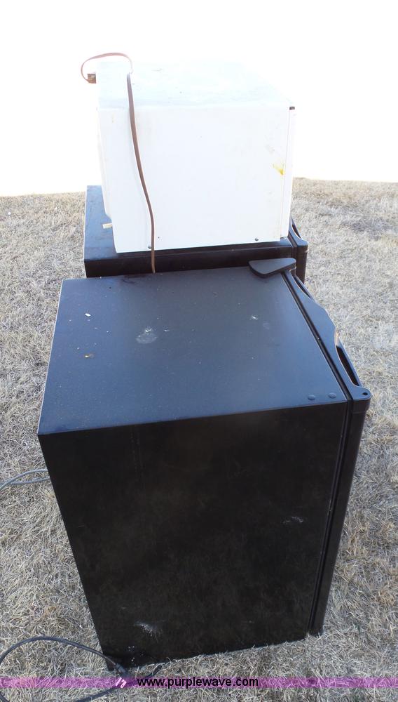 image for item AR9465 Assorted appliances