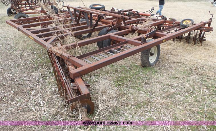 image for item AV9813 Sunflower disk