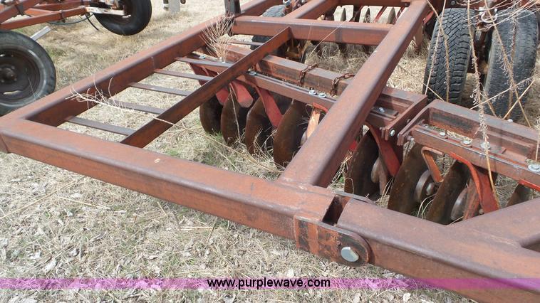 image for item AV9813 Sunflower disk