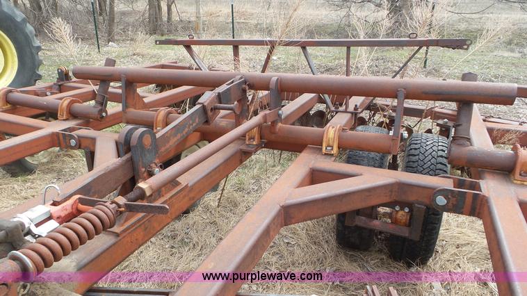 image for item AV9813 Sunflower disk