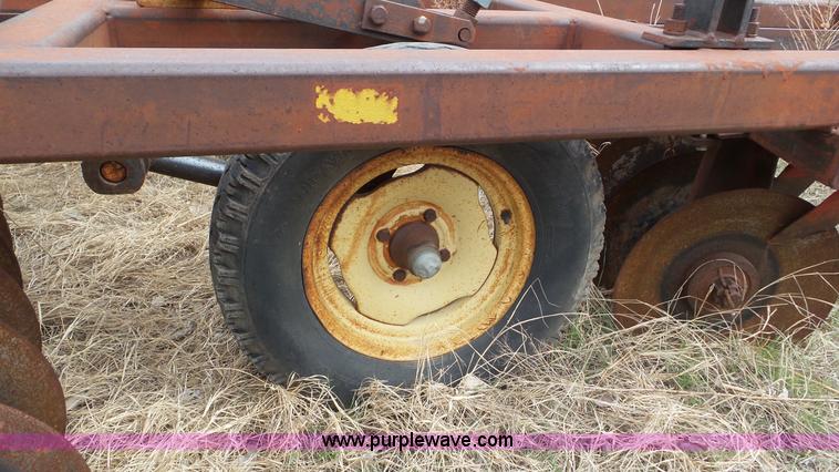 image for item AV9813 Sunflower disk