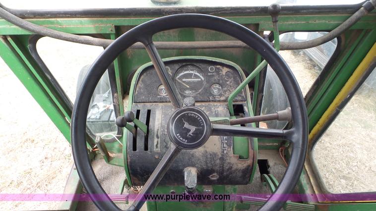 image for item AV9814 John Deere 5020 tractor