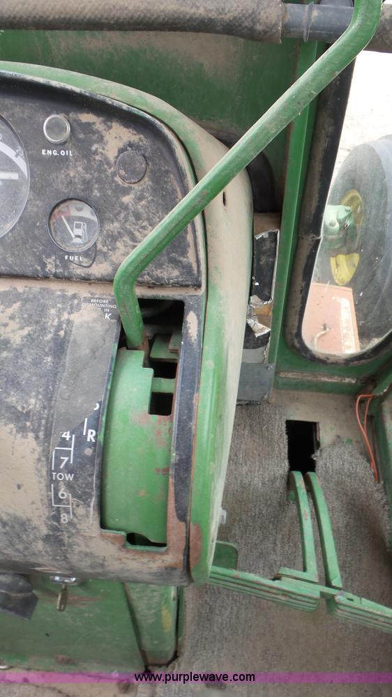 image for item AV9814 John Deere 5020 tractor