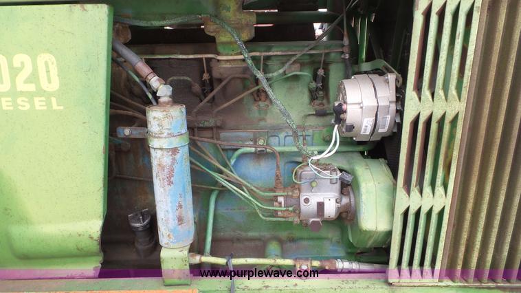 image for item AV9814 John Deere 5020 tractor