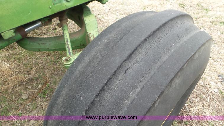 image for item AV9814 John Deere 5020 tractor