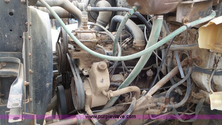 image for item AV9815 1980 International 1854 tank truck